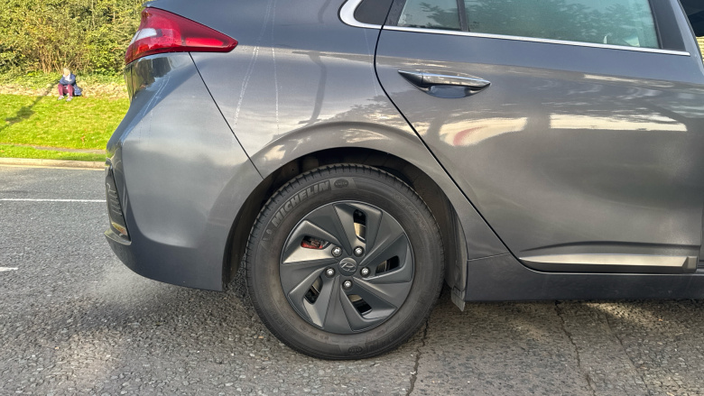 Hyundai IONIQ 1.6 GDi Hybrid Premium 5dr DCT Hybrid Hatchback